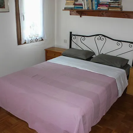 Holiday home Doctors' House Mikros Prinos *