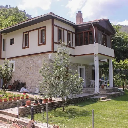 Doctors' House Tatil Evi Mikros Prinos
