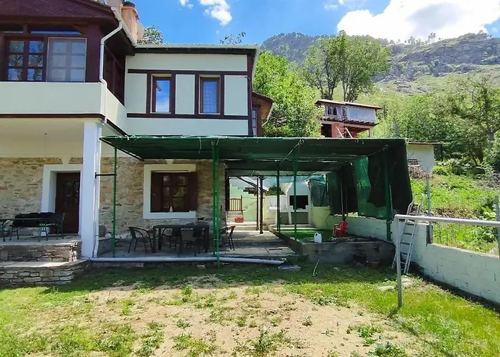 Doctors' House Mikros Prinos