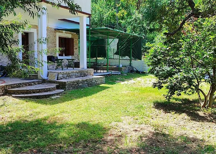 Doctors' House Mikros Prinos Дом отдыха